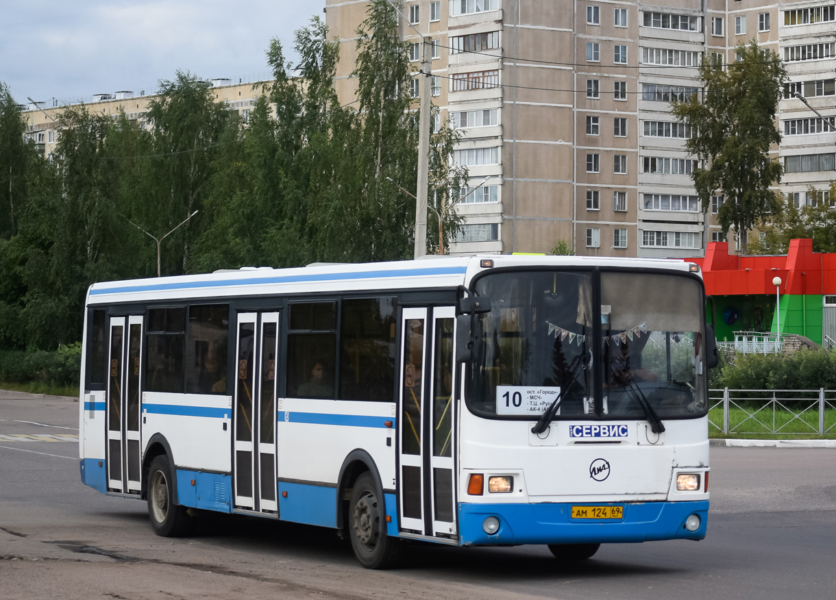Tver region, LiAZ-5256.36 # АМ 124 69