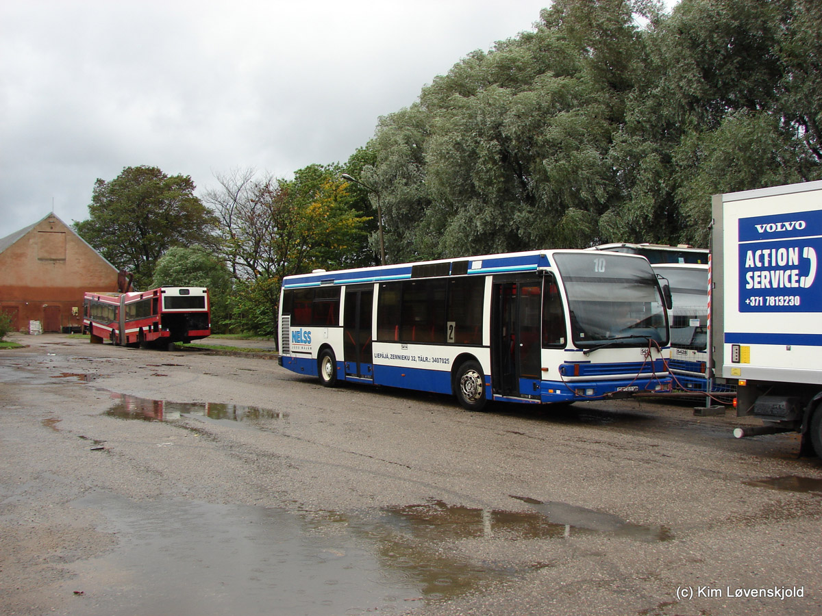 Latvia, Den Oudsten B90 # 5414