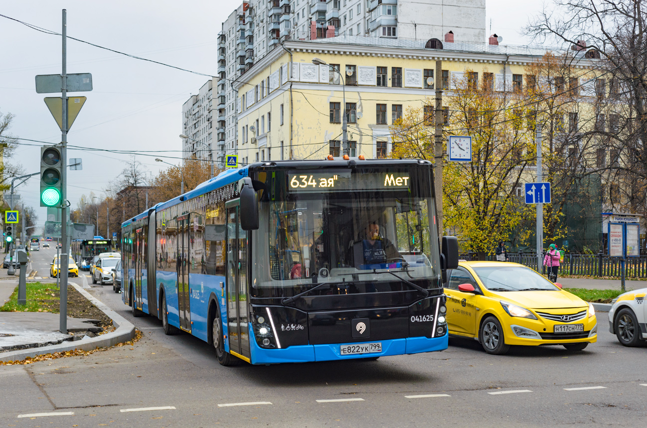 Moscow, LiAZ-6213.65 # 041625