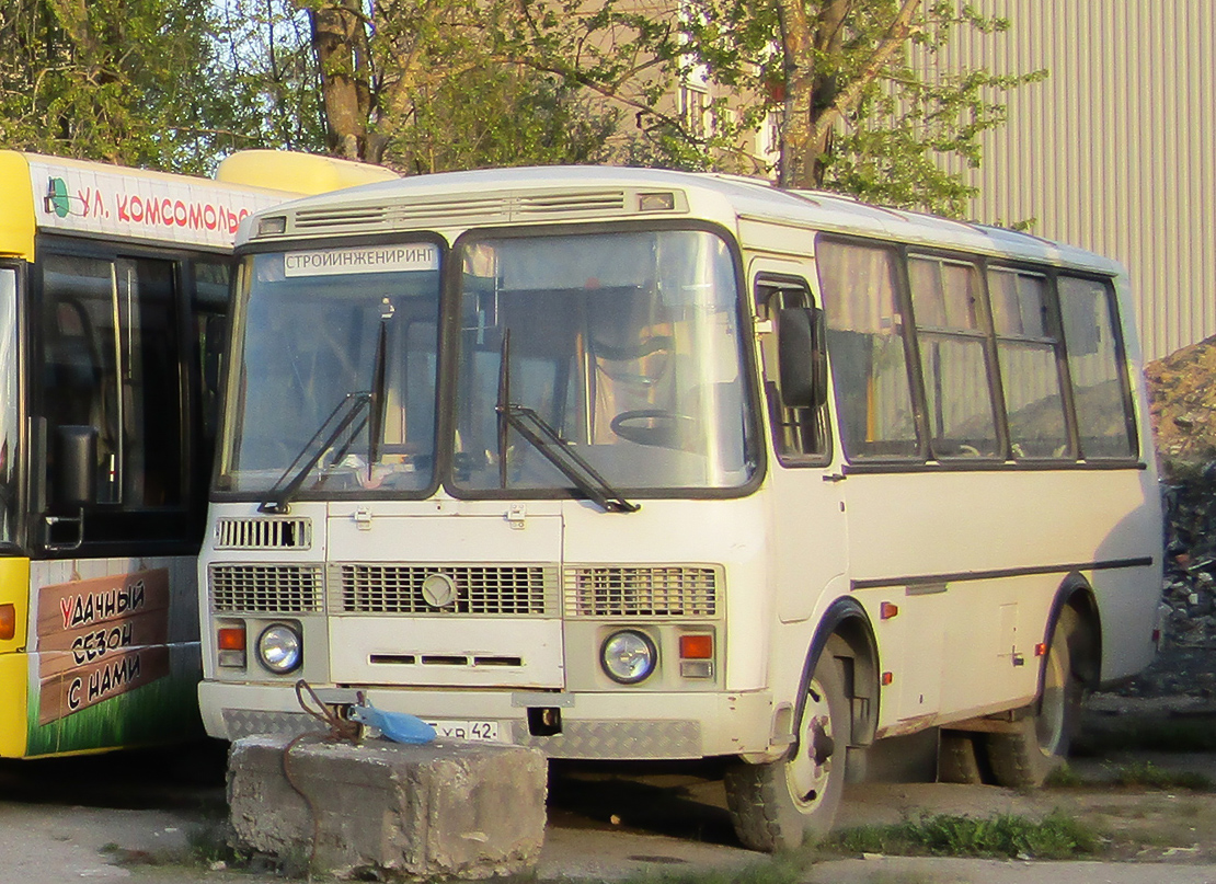 Vologda region, Scania OmniLink I (Scania-St.Petersburg) # АА 709 35; Vologda region, PAZ-32053 # А 415 ХВ 42