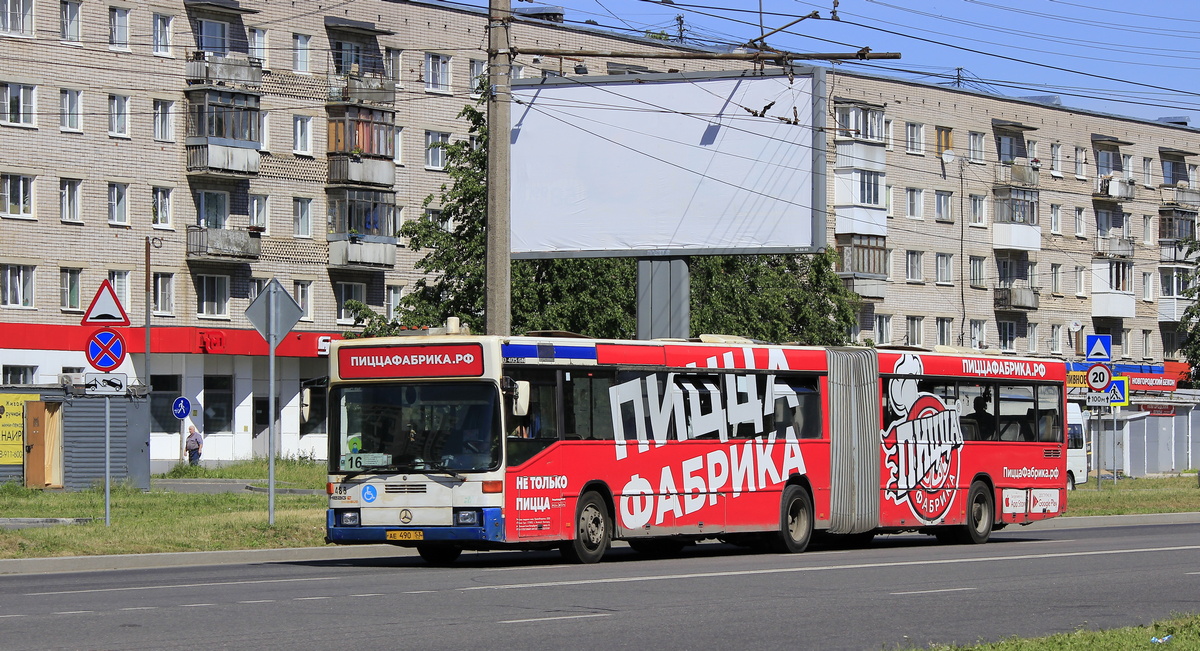 Novgorod region, Mercedes-Benz O405GN # 483