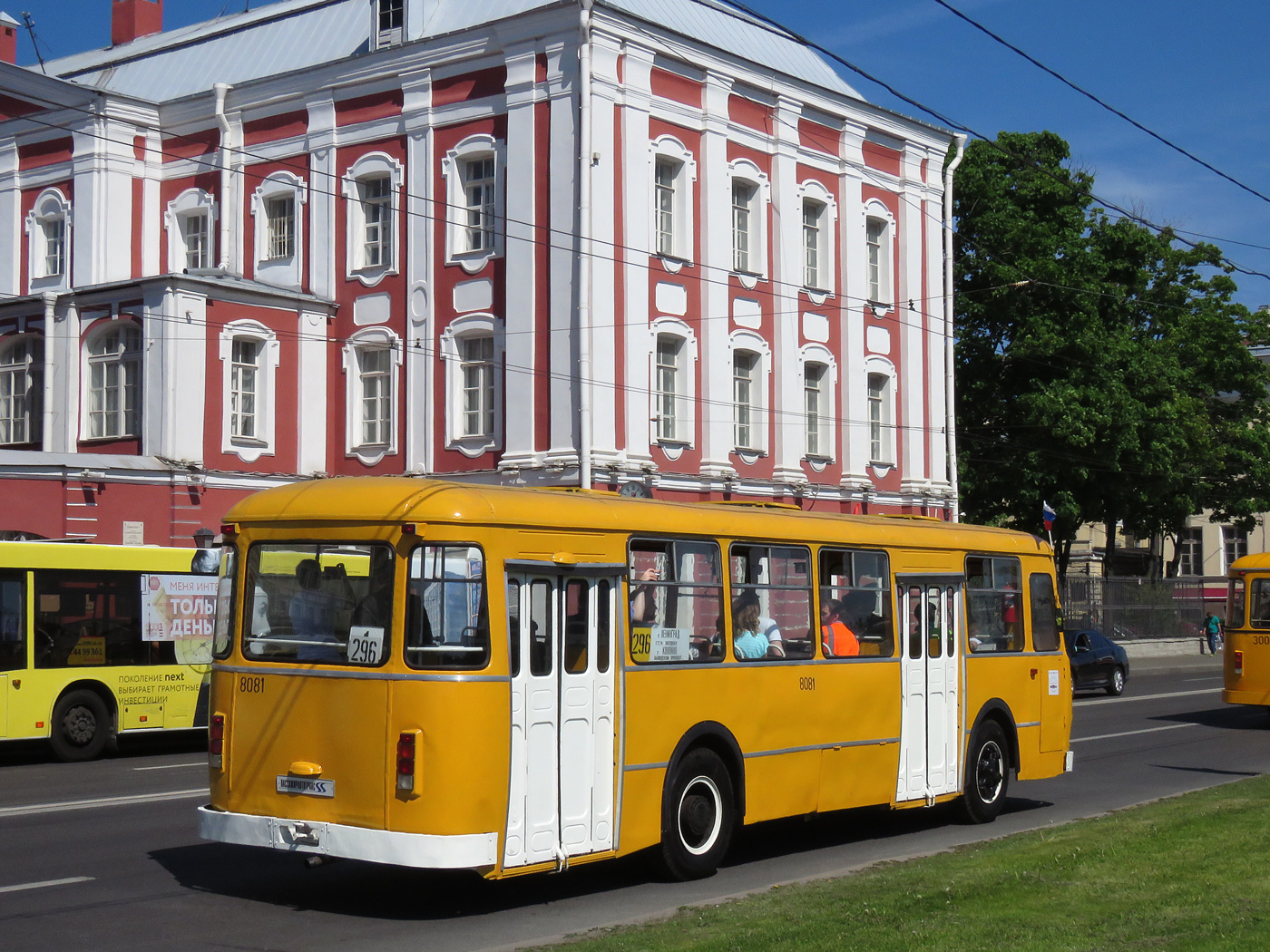 Saint Petersburg, LiAZ-677M # 8081; Saint Petersburg — IV St.Petersburg Retro Transport Parade, May 26, 2018