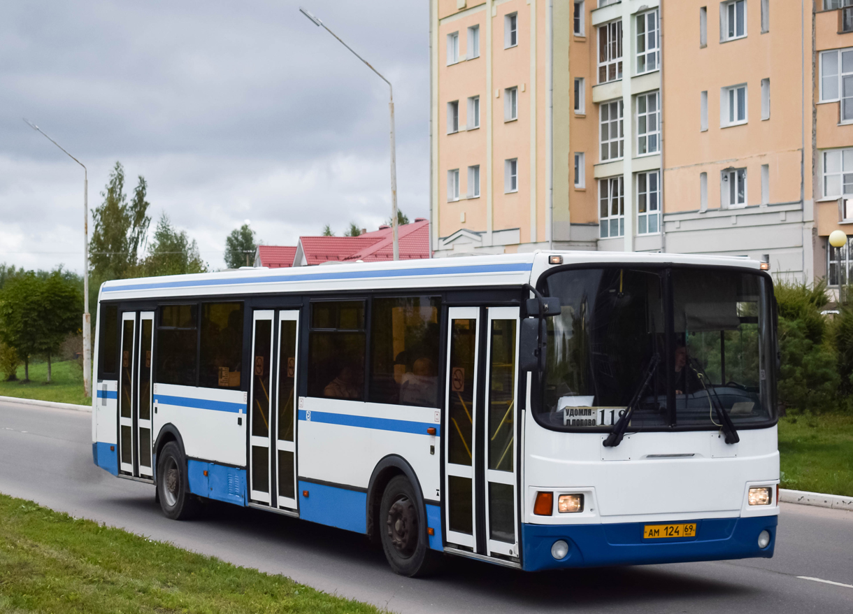 Tver region, LiAZ-5256.36 # АМ 124 69