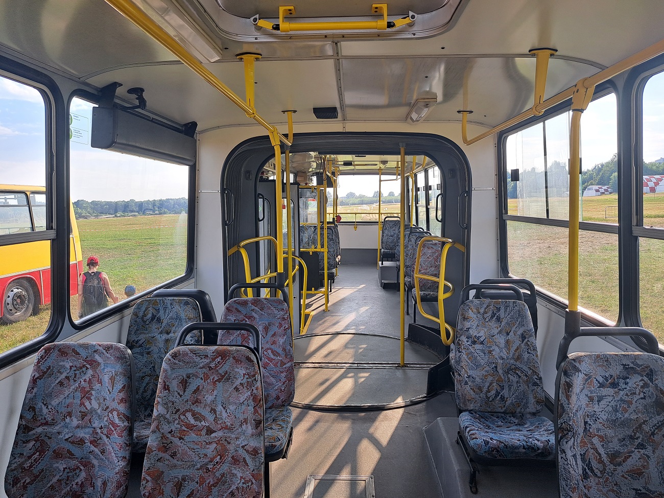 Poland, Ikarus 280.40A # STA 64