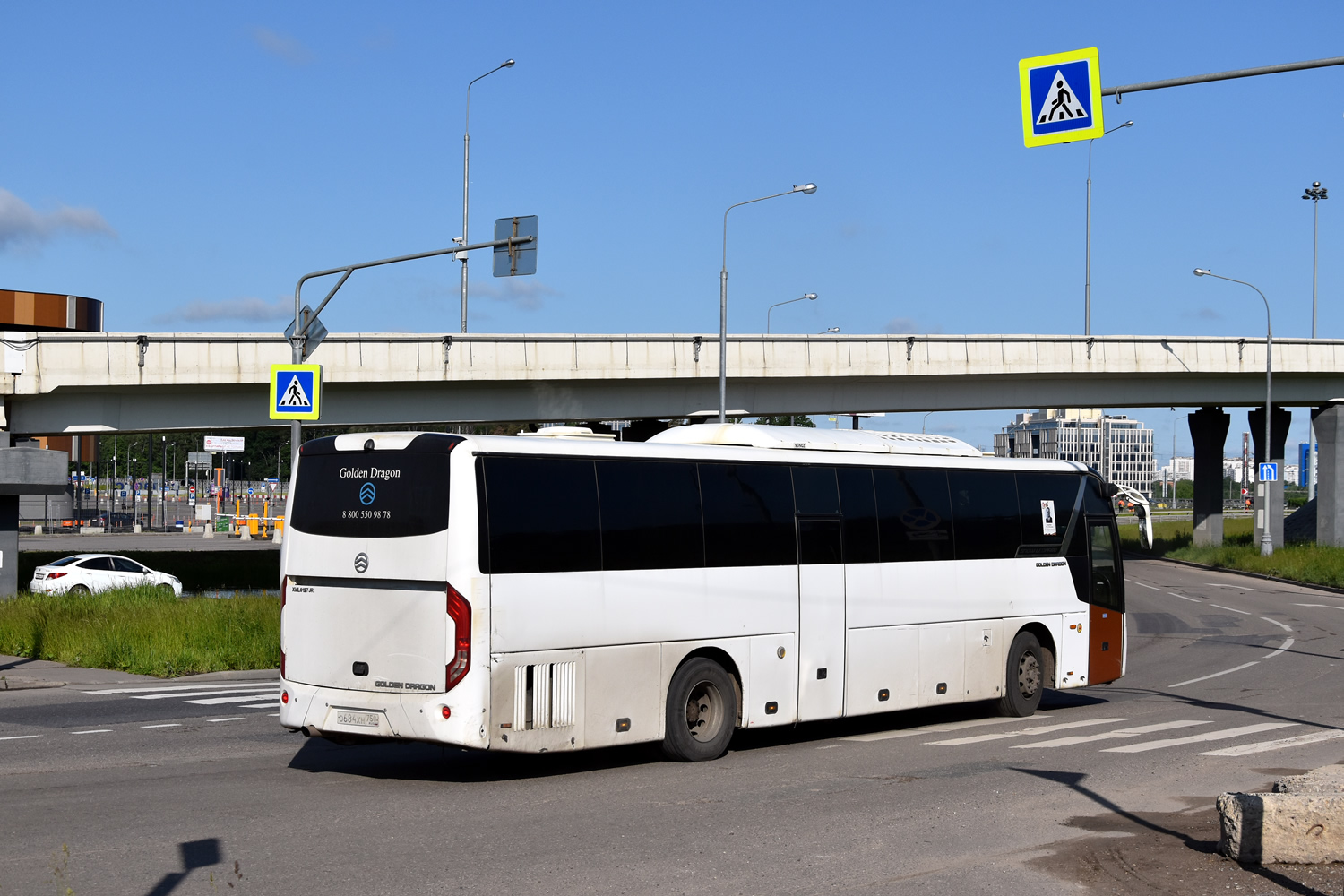 Moscow region, Golden Dragon XML6127JR Snow Leopard # О 684 ХН 750