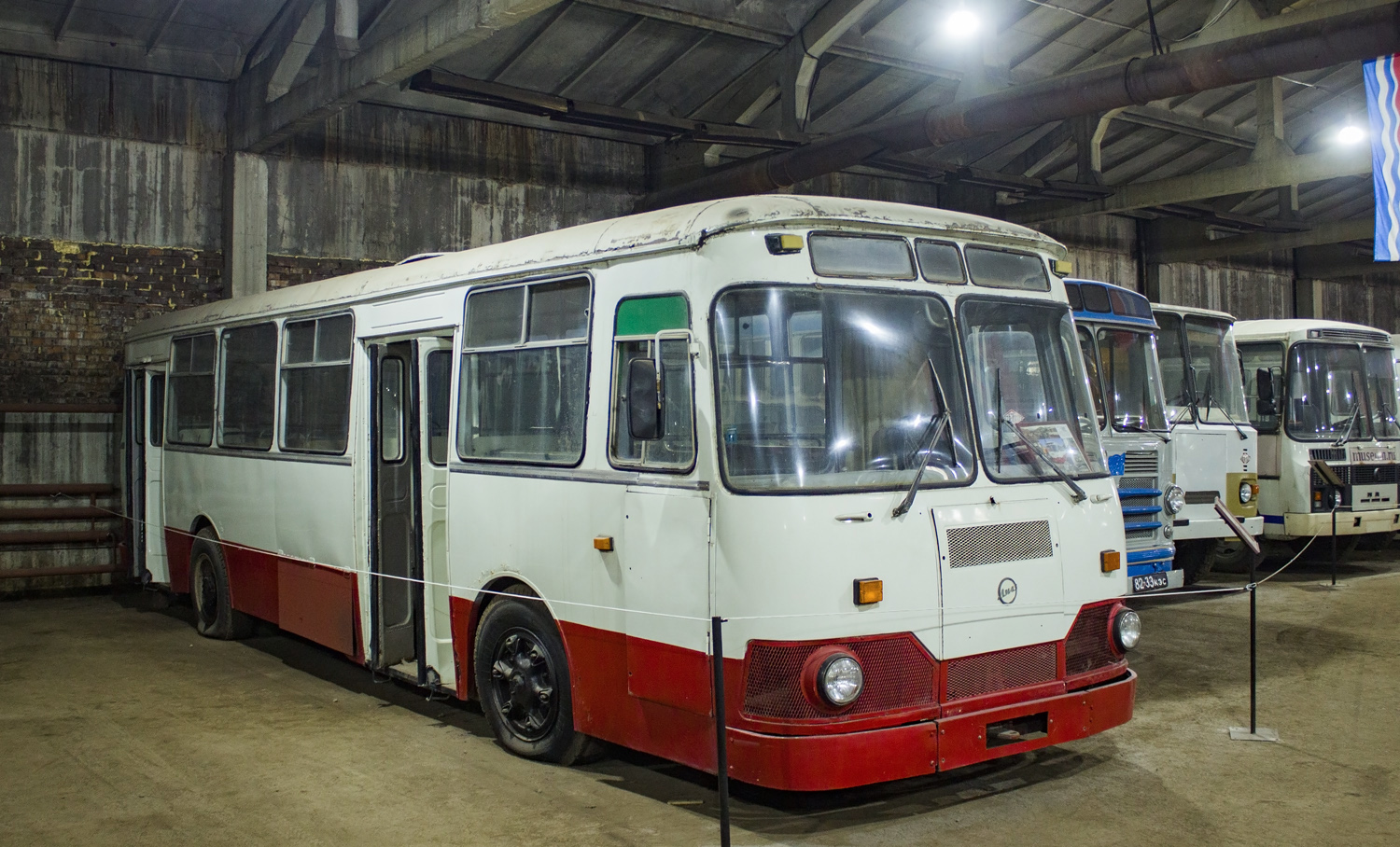 Krasnoyarsk region, LiAZ-677M # АС 680 24; Krasnoyarsk region, Tadzhikistan-3205 # Н 031 КР 24