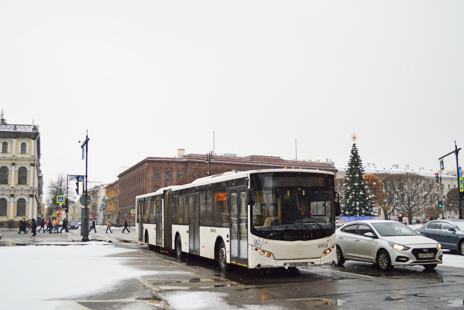 Saint Petersburg, Volgabus-6271.05 # 6958