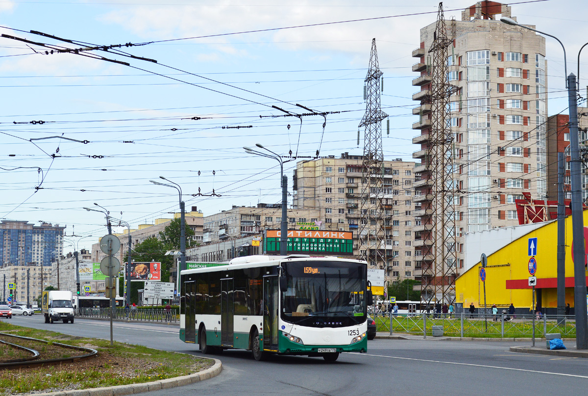 Санкт-Петербург, Volgabus-5270.00 № 1253