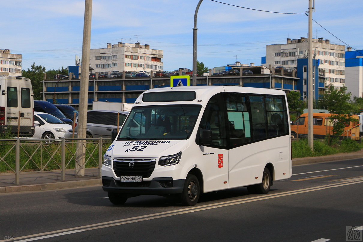 Санкт-Петербург, ГАЗ-A68R52 City № О 246 МН 198; Санкт-Петербург, ГАЗ-322132 (XTH, X96) № Е 358 УО 178
