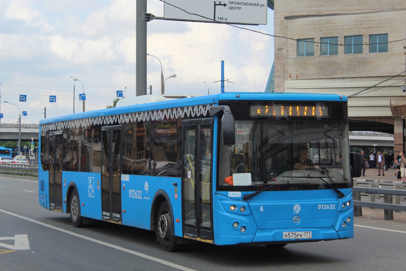 Moskwa, LiAZ-5292.22 (2-2-2) Nr 012632