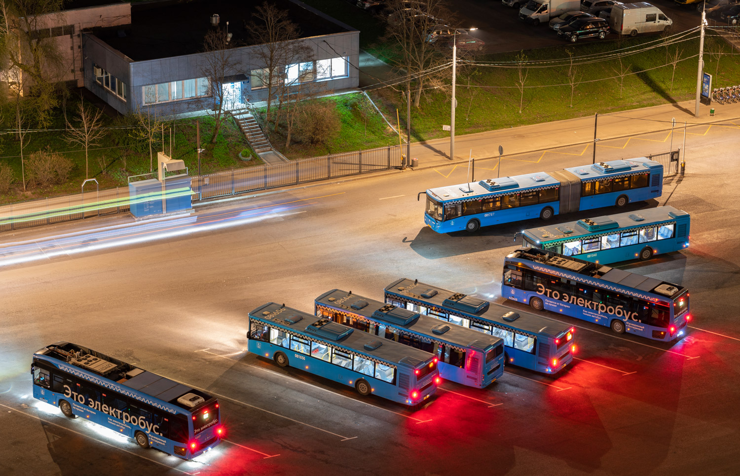 Москва, КАМАЗ-6282 № 411427; Москва, ЛиАЗ-5292.65 № 081656; Москва, КАМАЗ-6282 № 411415