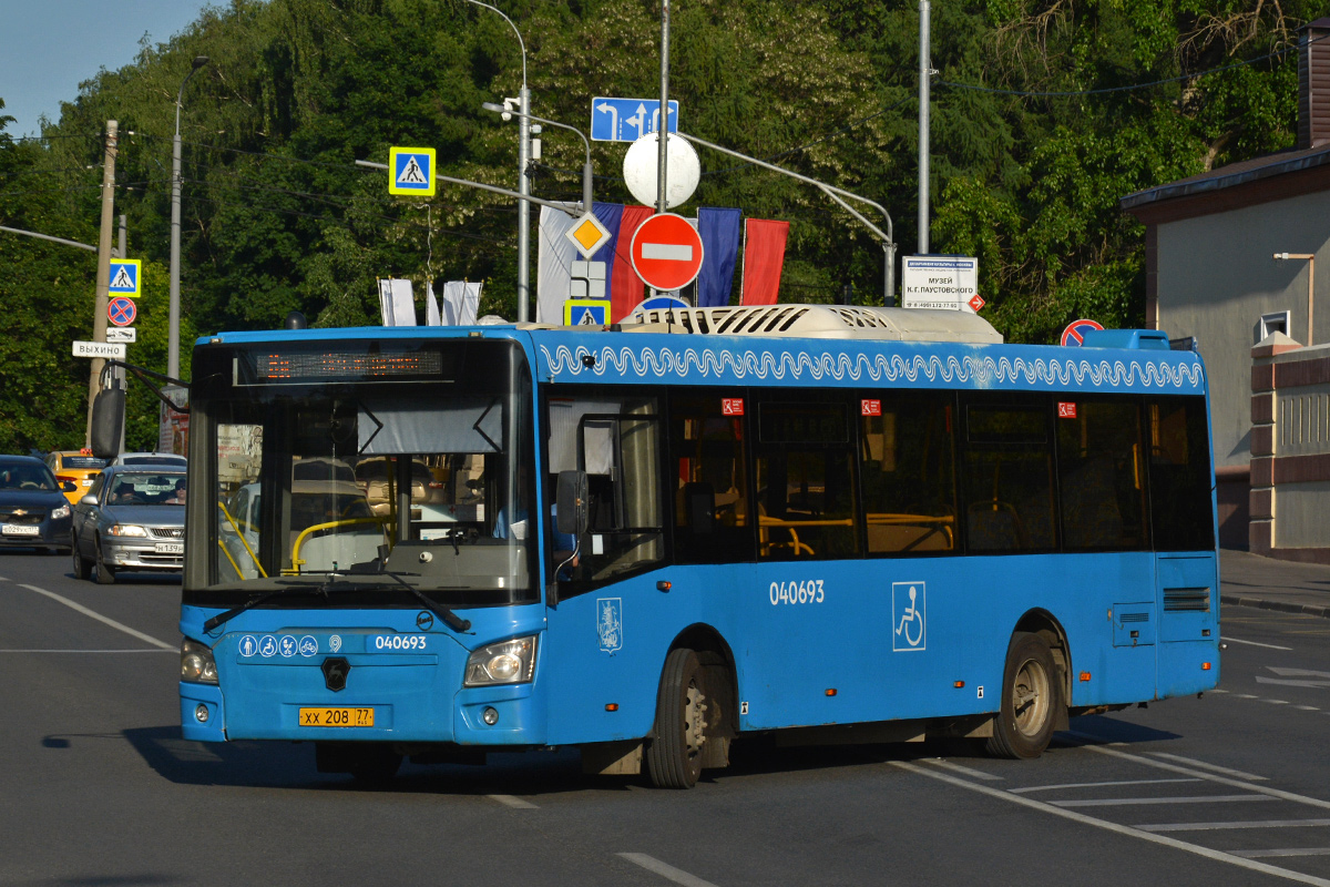 Moszkva, LiAZ-4292.60 (1-2-1) sz.: 040693