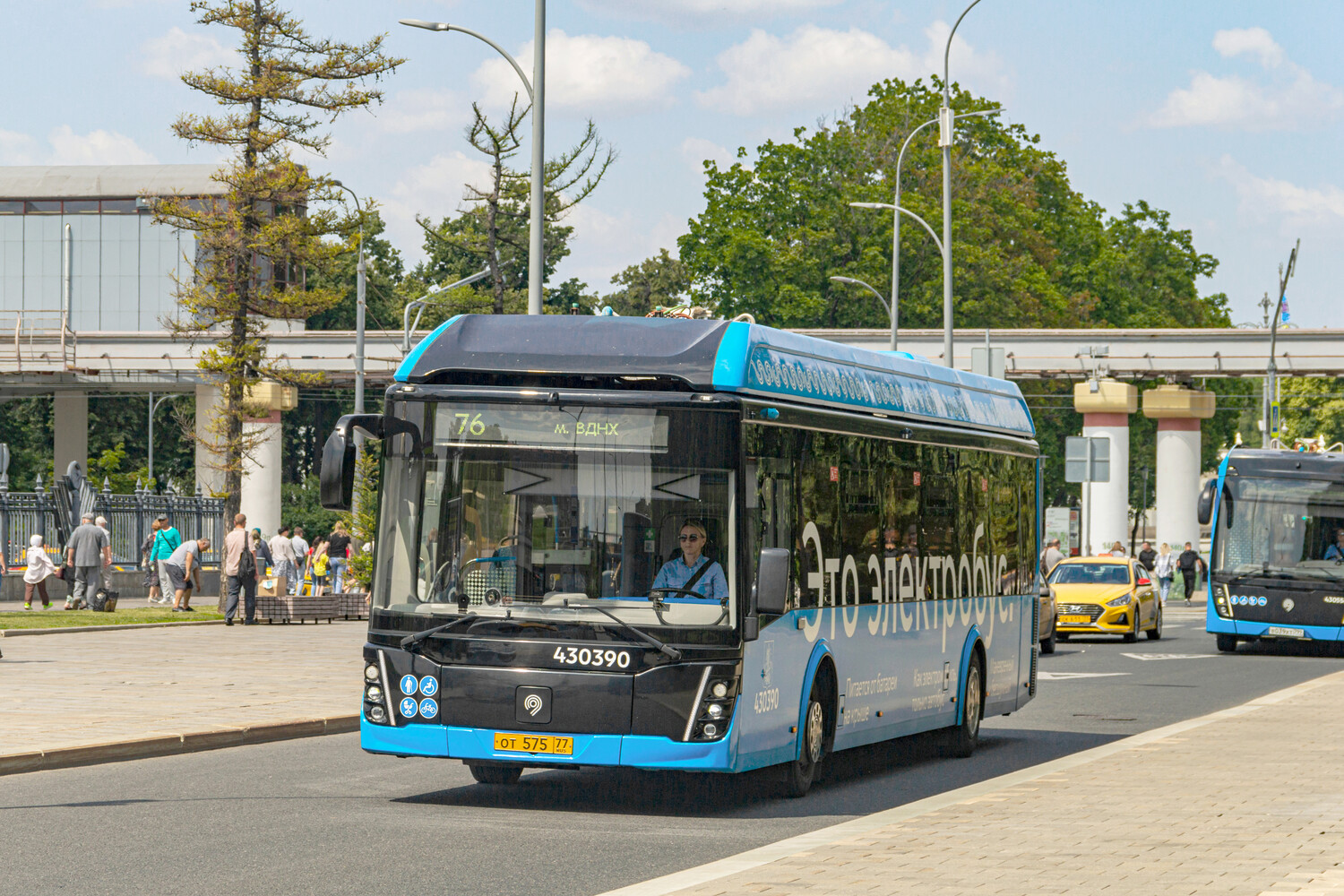 Moskau, LiAZ-6274 Nr. 430390