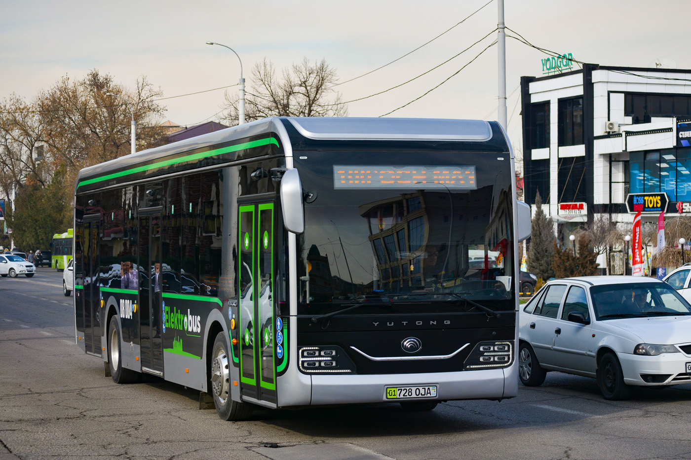 Узбекистан, Yutong ZK6126BEVG № 08004