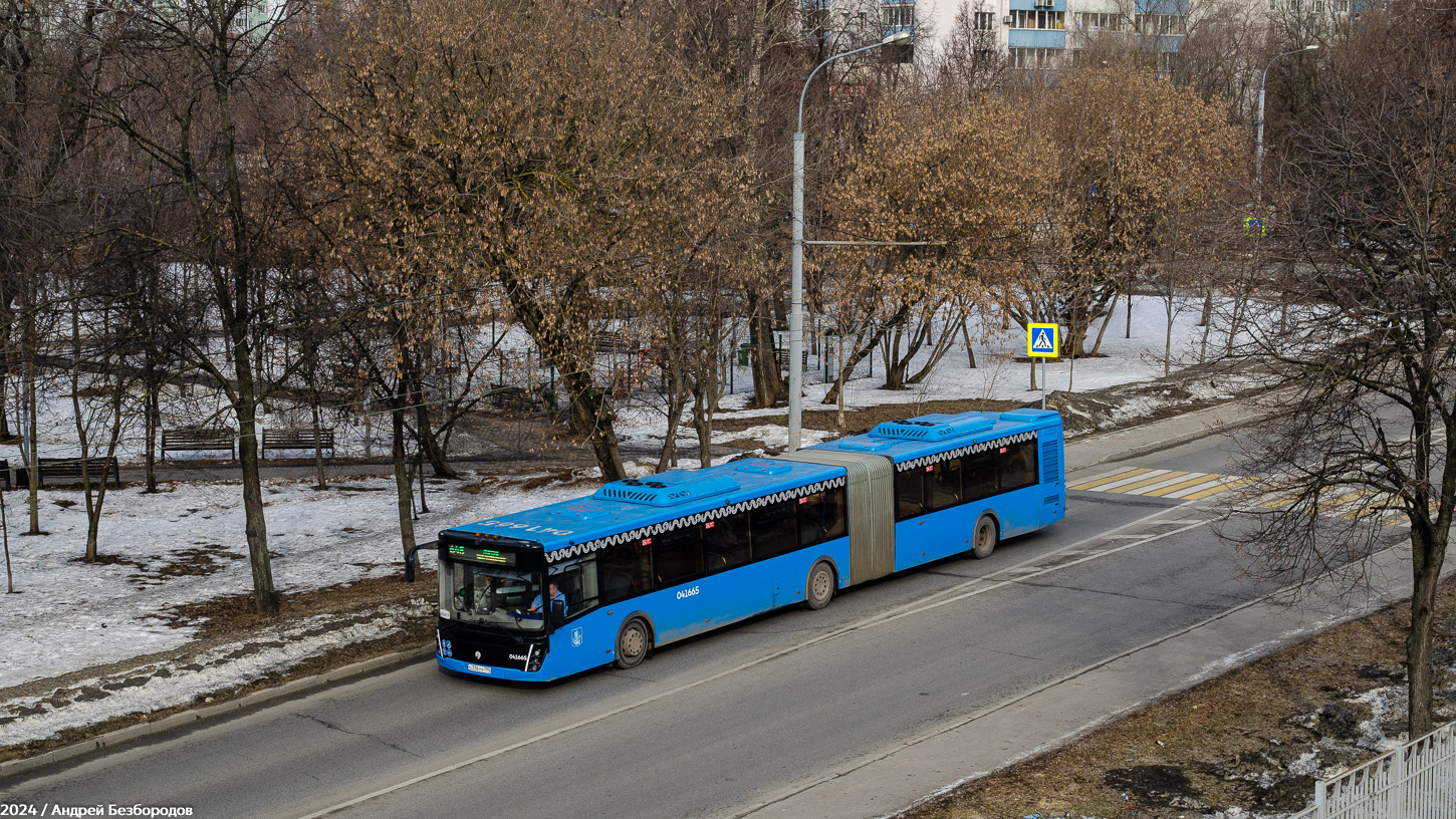 Москва, ЛиАЗ-6213.65 № 031813