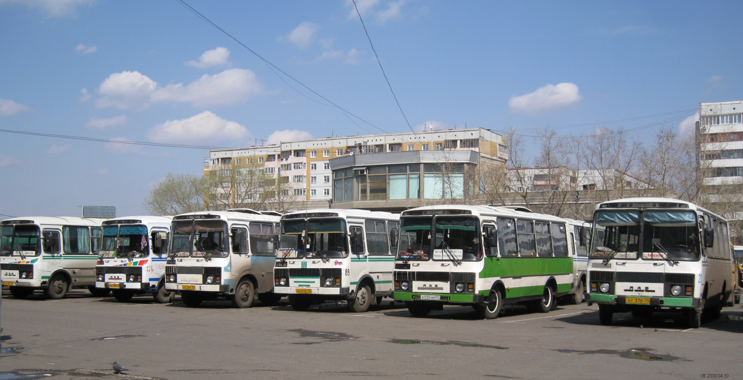 Омская область, ПАЗ-3205 (00) № 10; Омская область, ПАЗ-3205 (00) № 20; Омская область — Автовокзалы