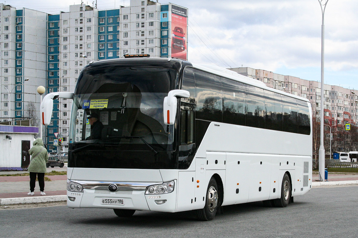 Ханты-Мансийский АО, Yutong ZK6122H9 № Е 555 НУ 186
