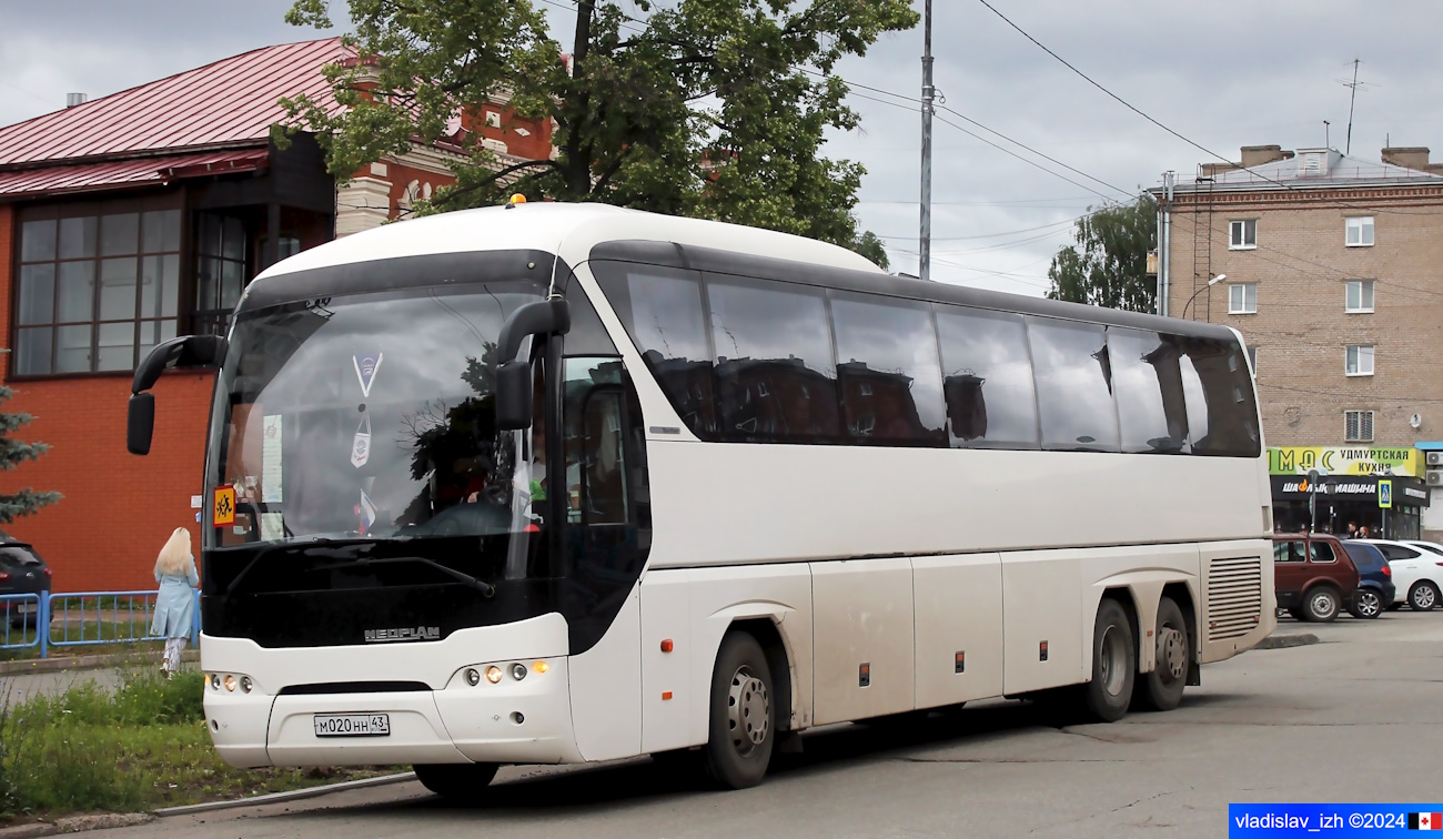Кировская область, Neoplan P22 N2216/3SHDL Tourliner L № М 020 НН 43