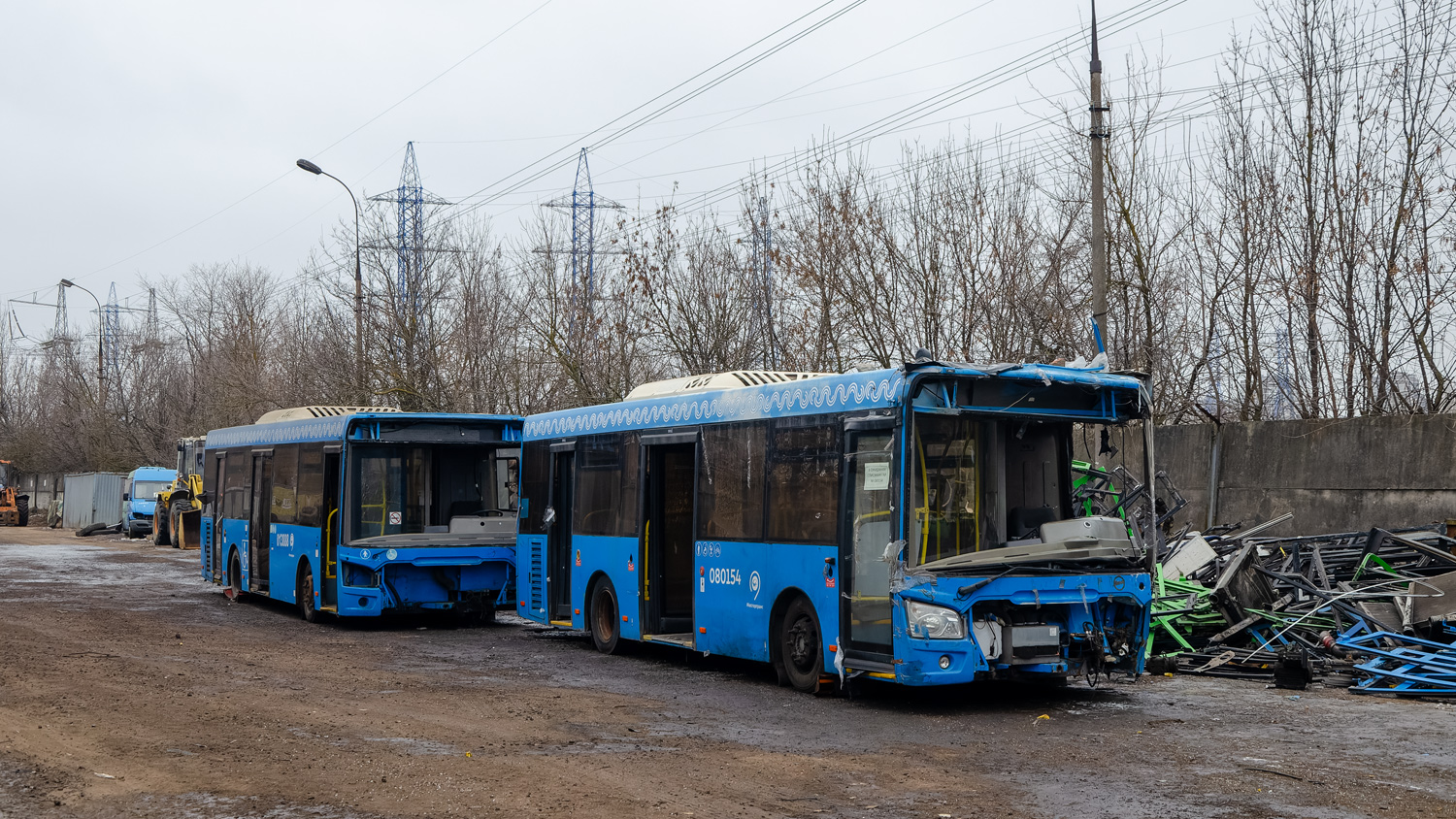 Москва, Луидор-223206 (MB Sprinter Classic) № 080111; Москва, ЛиАЗ-4292.60 (1-2-1) № 080154